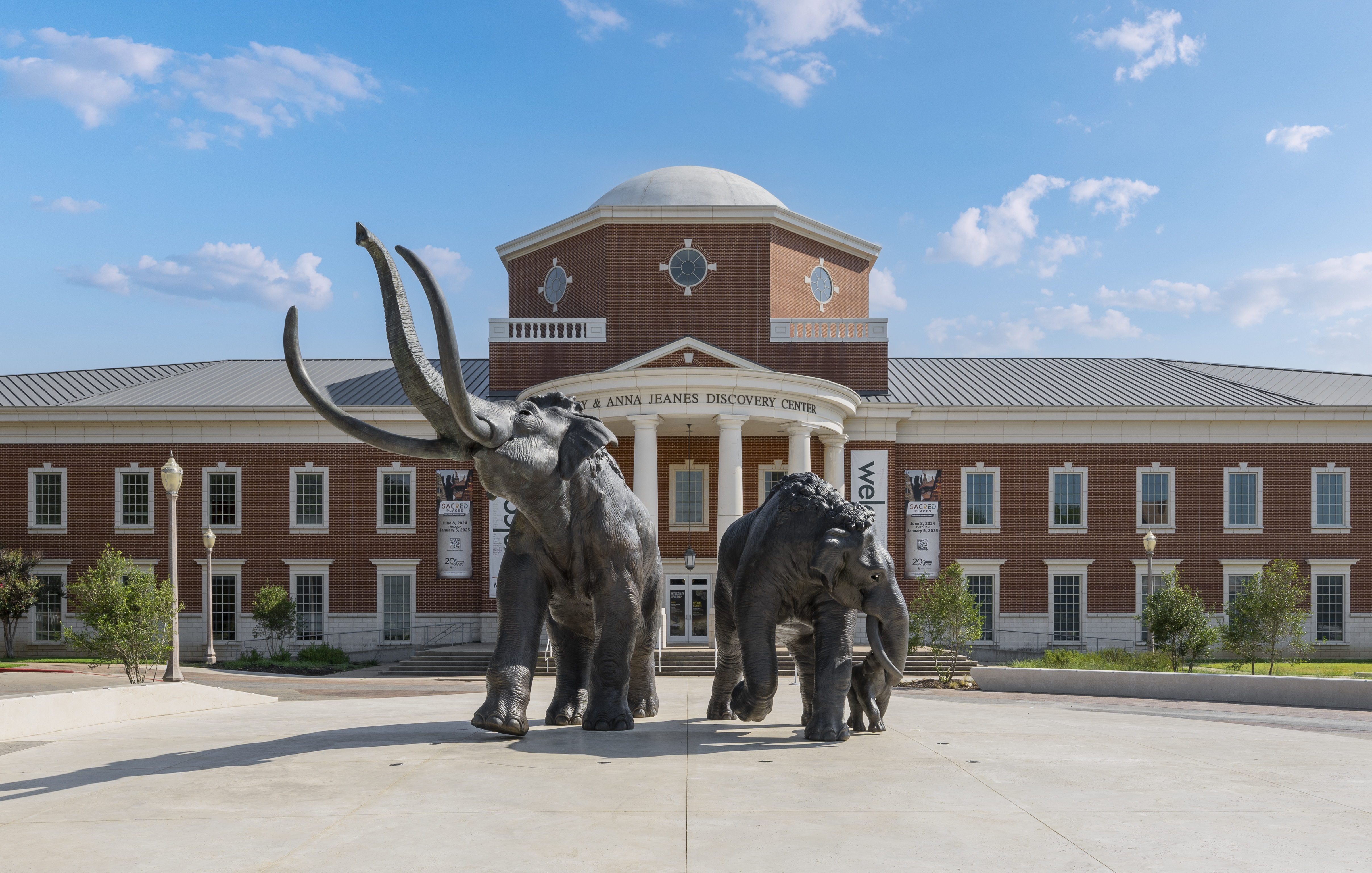 Baylor Mammoth Plaza