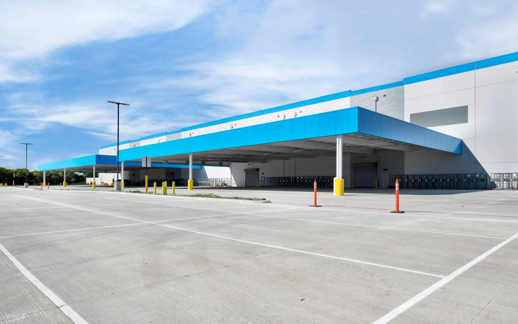 delivery bay for trucks
