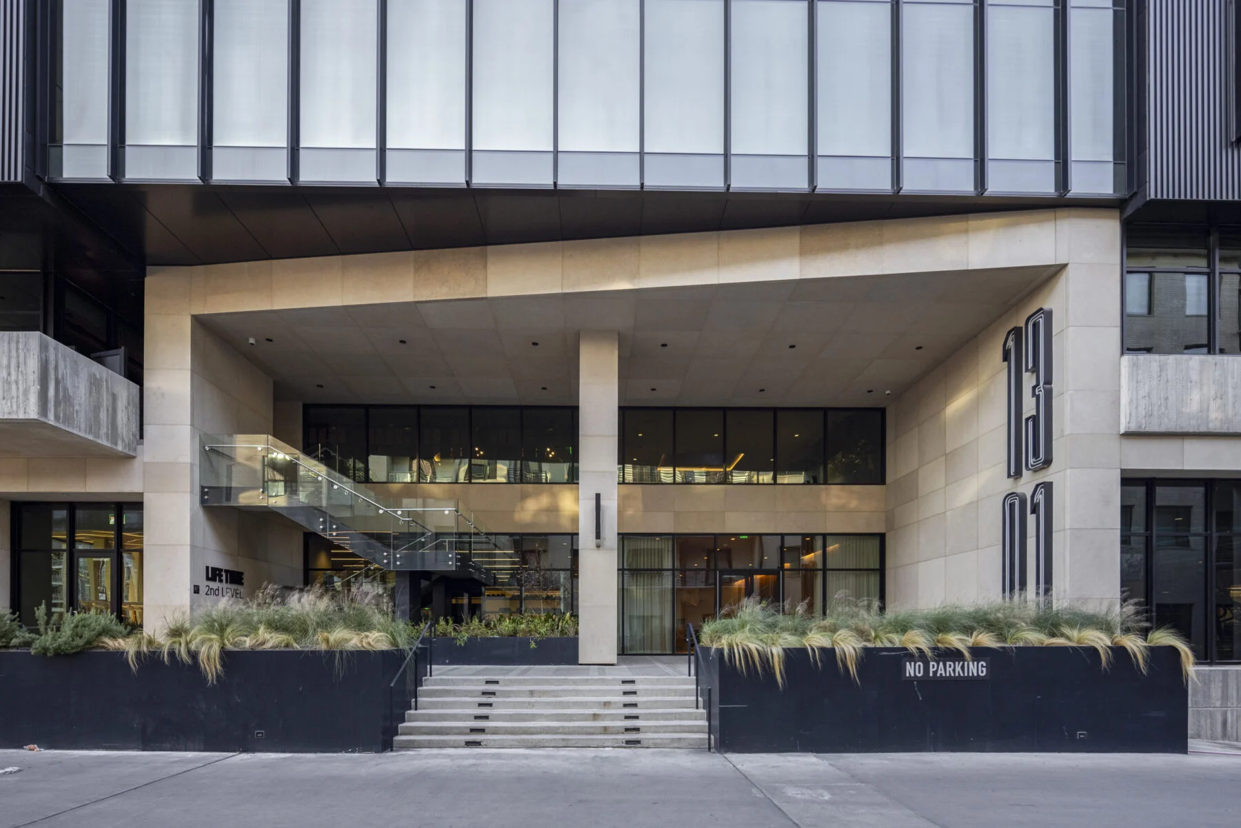 angle detailed entrance