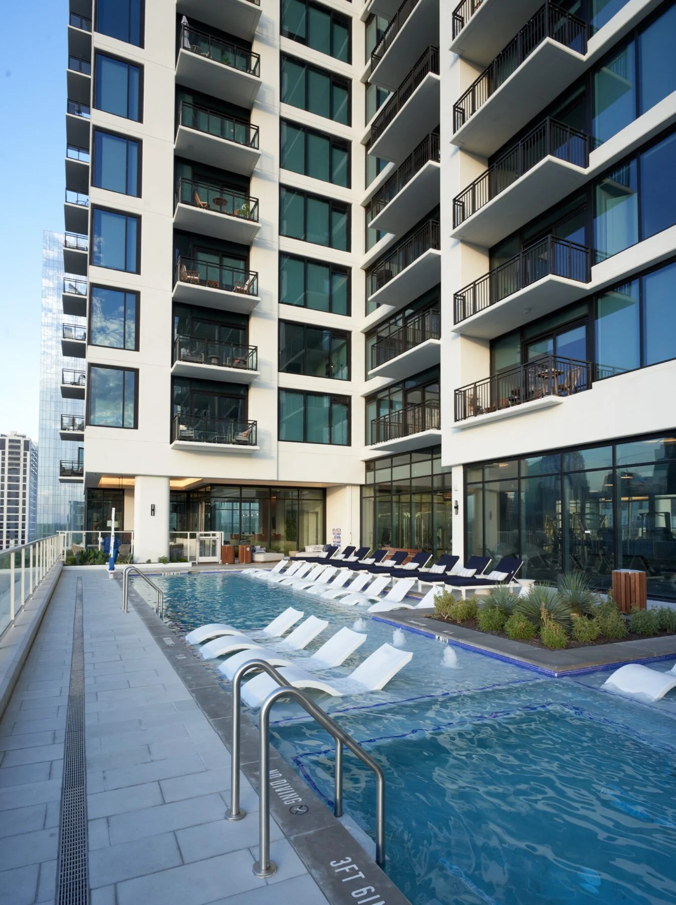 outdoor pool with lounge